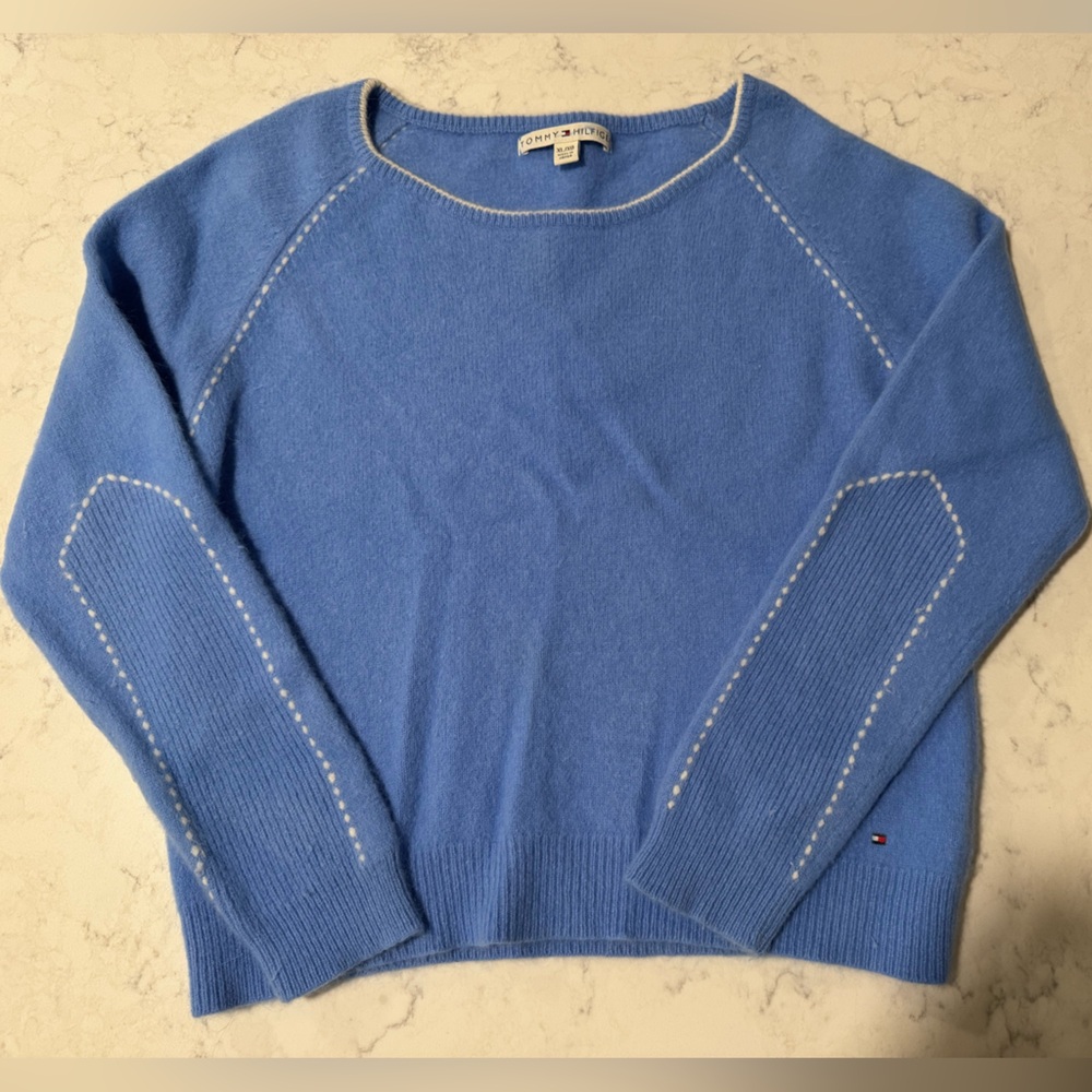 Tommy Hilfiger Women's Light Blue Crew Neck Sweater